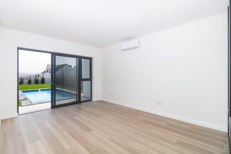 5 Bedroom Property for Sale in Mount Royal Golf Estate Western Cape